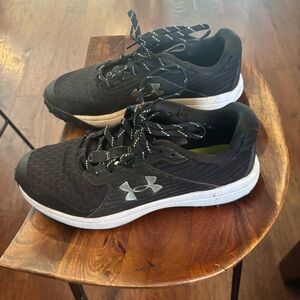 Under Armour Charger Men's Black and White Turf Baseball Cleats Shoes Size 8